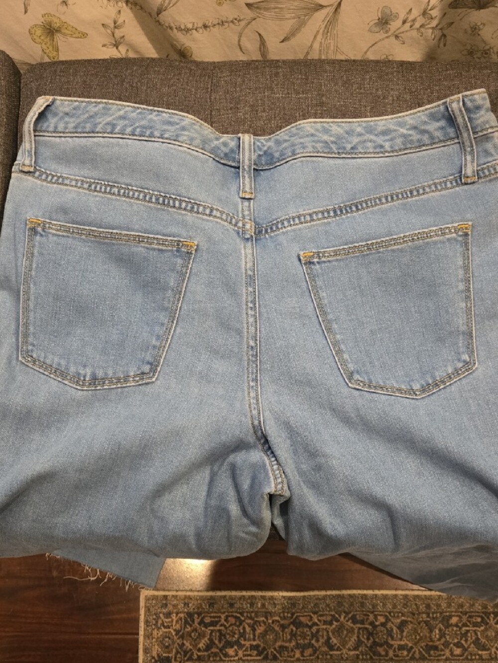 Universal Thread Light Blue Wide Leg Frayed Hem. Boyfriend Jeans - Picture 5 of 6